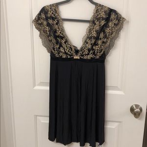 Black & Lace  chemise